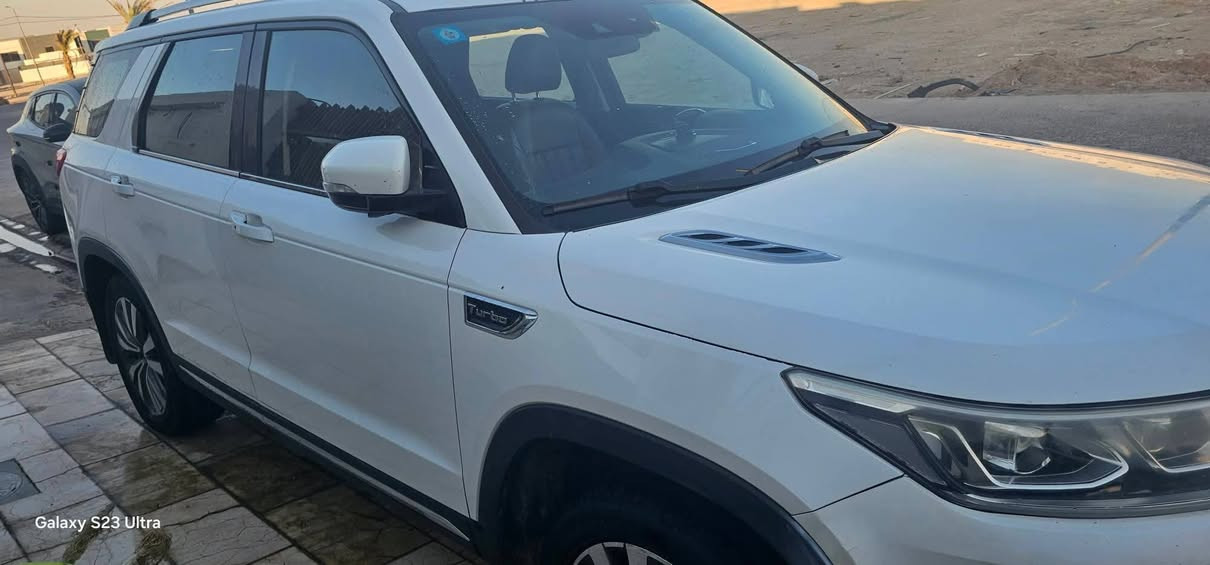 19 شانجان cs 95 اعلى فئه
تيربو جديد وصيانه بلكات ونوزلات من الشركه واخر صيانه للمحرك والكير ٤ مليون تقريبا في شركه البخيت مع الوصولات والقطع القديمه موجوده ..  تبريد ممتاز..
المواصفات معرفه للجميع كل شي شغال بدون حادث وصبغ ماعاد بعض الرصعات
للبيع المستعجل لغرض السفر 
السعر ١٣٥ ورقه مع بعض المجال للجادين 

ماشيه ١٦٠ الف 

***********
واتساب موجود 
يوجد وتساب

