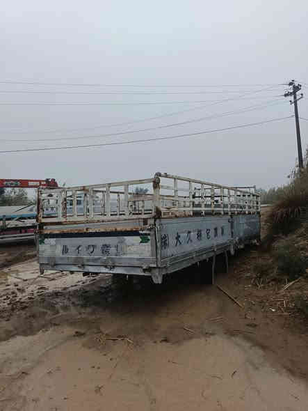 سلام عليكم للبيع بدي سته وربع رتفاع 60سعر 7ورقه وبي مجال مكان كوت رقم***********
