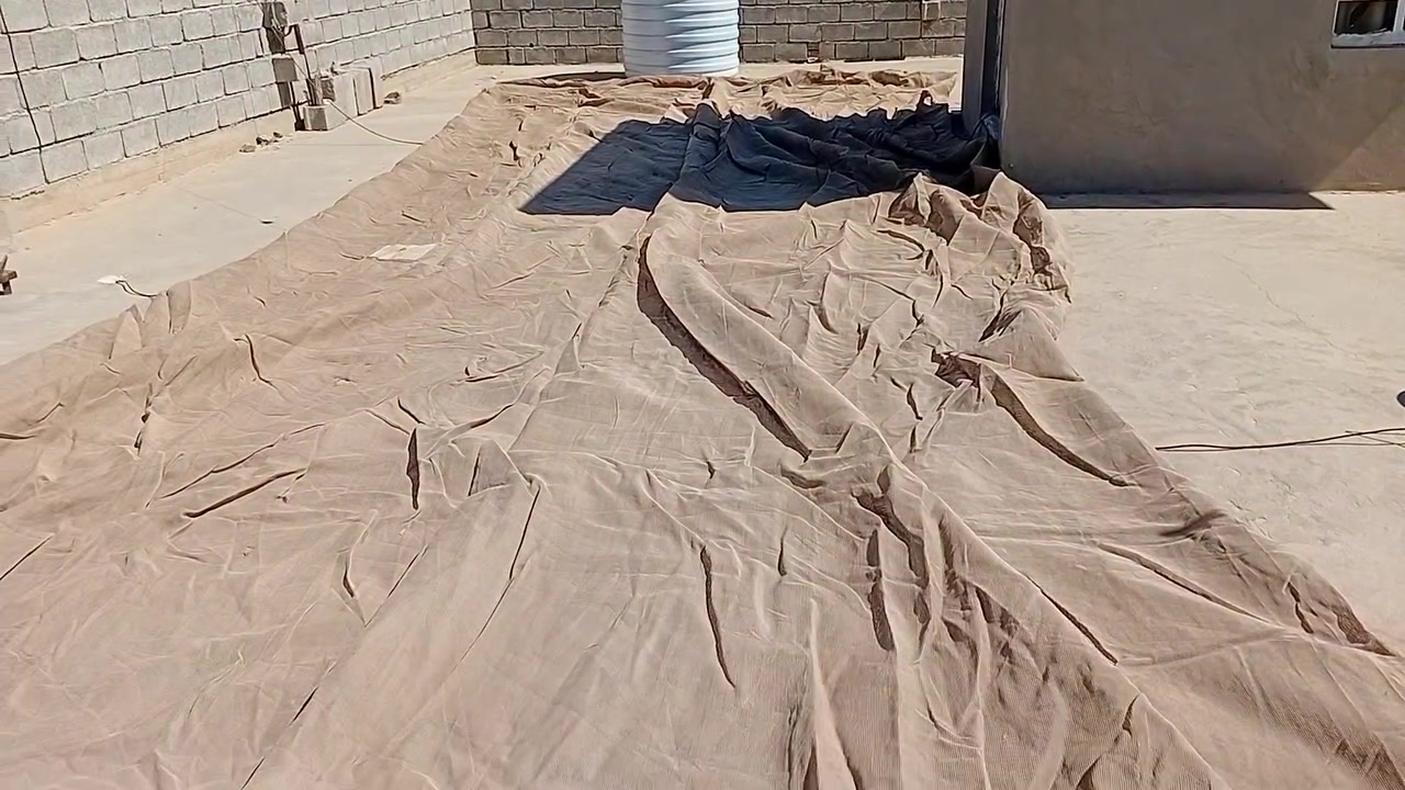 السلام عليكم للبيع جادر ضلي امريكي اصلي يفيد اصحاب المشاتل الكراجات طول ٢٠ عرض ١٠ سعر خاص ديالى بعقوبة قرب جسر خرنابات ***********
