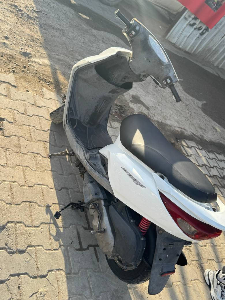 بريز بحالة الرنبة دراجة خير من الله كاملة مكملة
***********
مـ(الطالبية)ـكاني
ب ٦٥٠ بيها مجال بسيط بغداد, العراق
