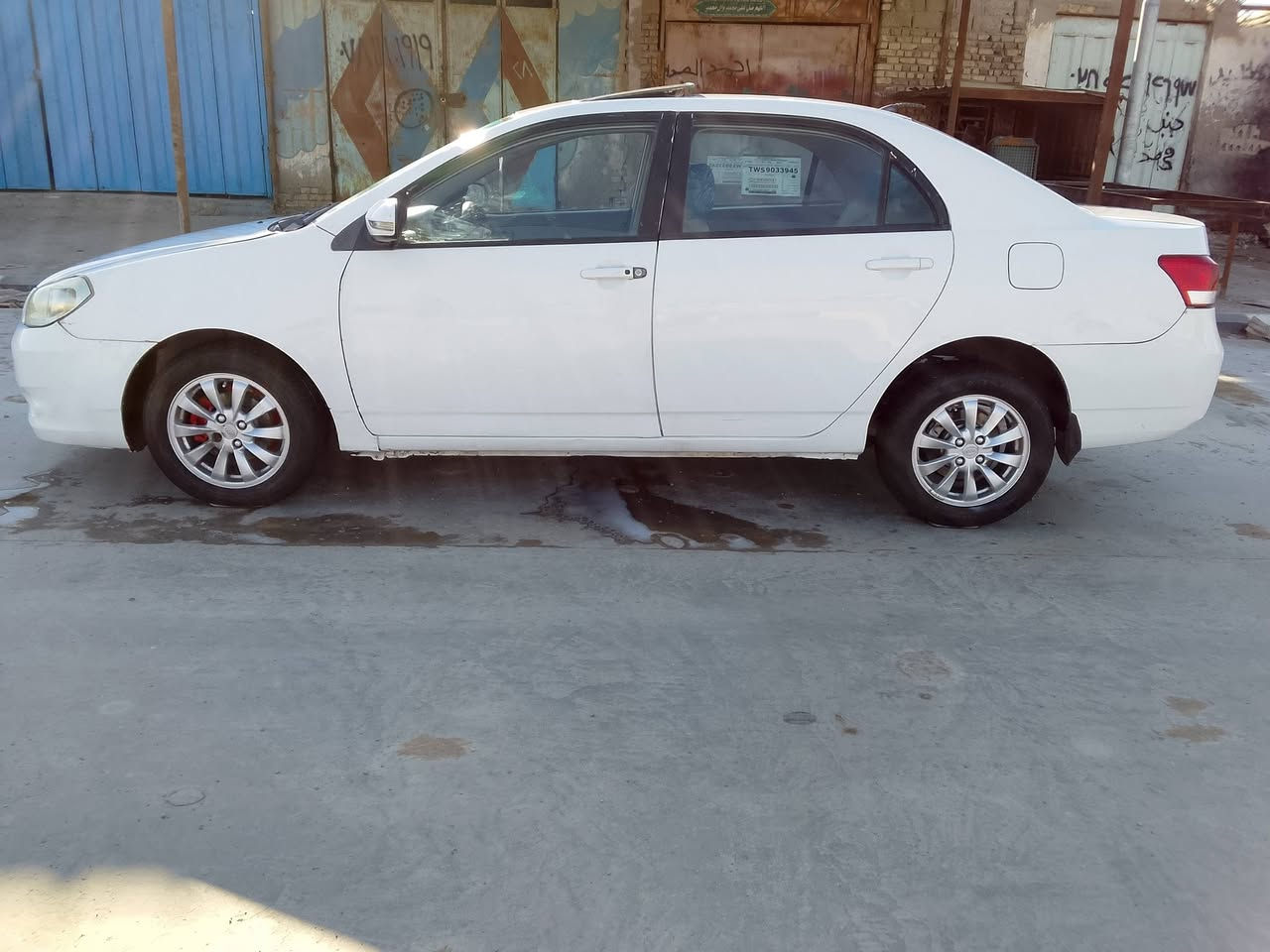 سلام عليكم سياره البيع بي وايدي  سياره خير من الله كير مكينه جديدات، تخم تاير جديد شرات، بصيطه صبغ كهربائيات شغاله تبريد يريد بس غاز سياره مزاد وزارت داخليه  تترقم بغداد الحسينيه /
سعرها38/مكاني الناصريه قضاء رفاعي  /رقم/***********
