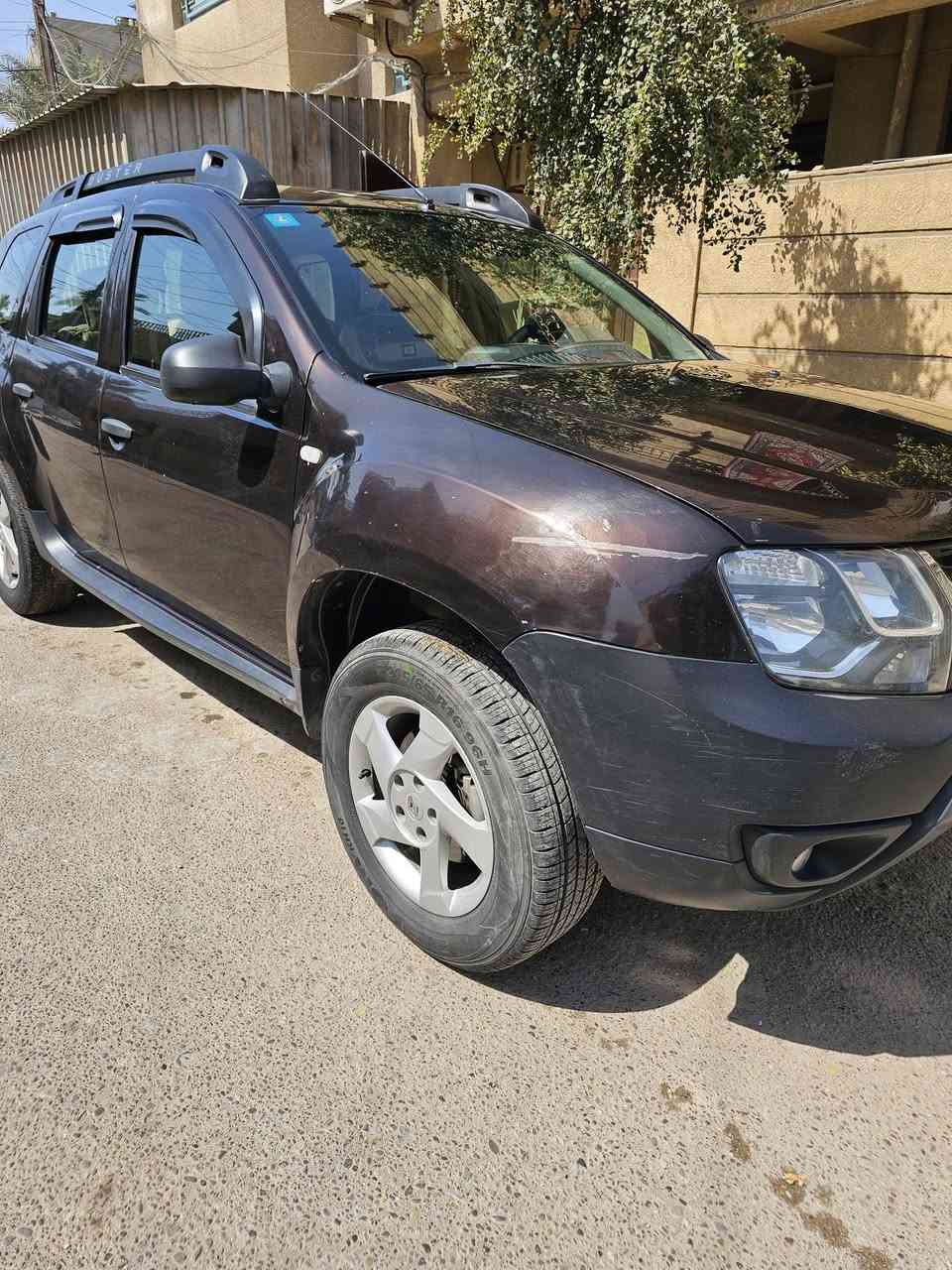 رينو داستر موديل 2018 رقم بغداد الدولي 
اللون جوزي  
محرك 2000 
 كير ATF 
المرغوب 
تحتوي على منضومة غاز 60 لتر ايطاليه و تحت ضمان الشركة العامة لتعبئة خدمات الغاز الحكومية 
علماً ان السيارة استلام شركة حرة 
ماشية 122500 
و عليها ادامة كاملة 
السعر : 92 و بيها مجال 
العنوان : بغداد الصليخ ال 600
رقم الهاتف : ***********
