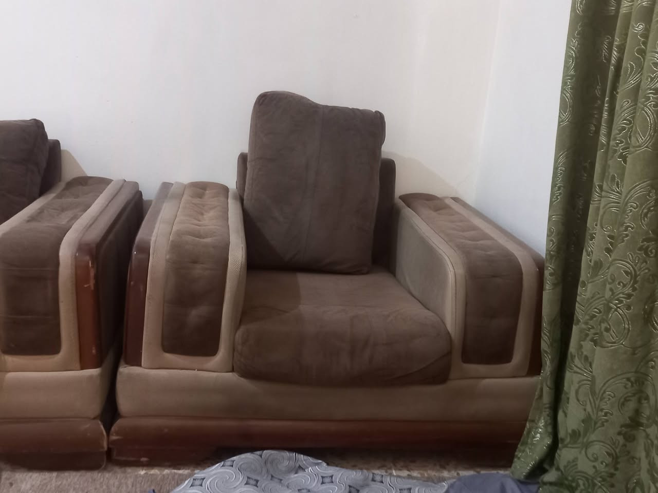 - تخم للبيع -
سعر ٢٥٠وبي مجال 
مكان الكوفه في مسجد السهله المعظم
.


**إذا كنت صاحب هذا الإعلان وتريد حذفه لأي سبب، رجاءا أرسل رسالة إلى الدعم الفني**