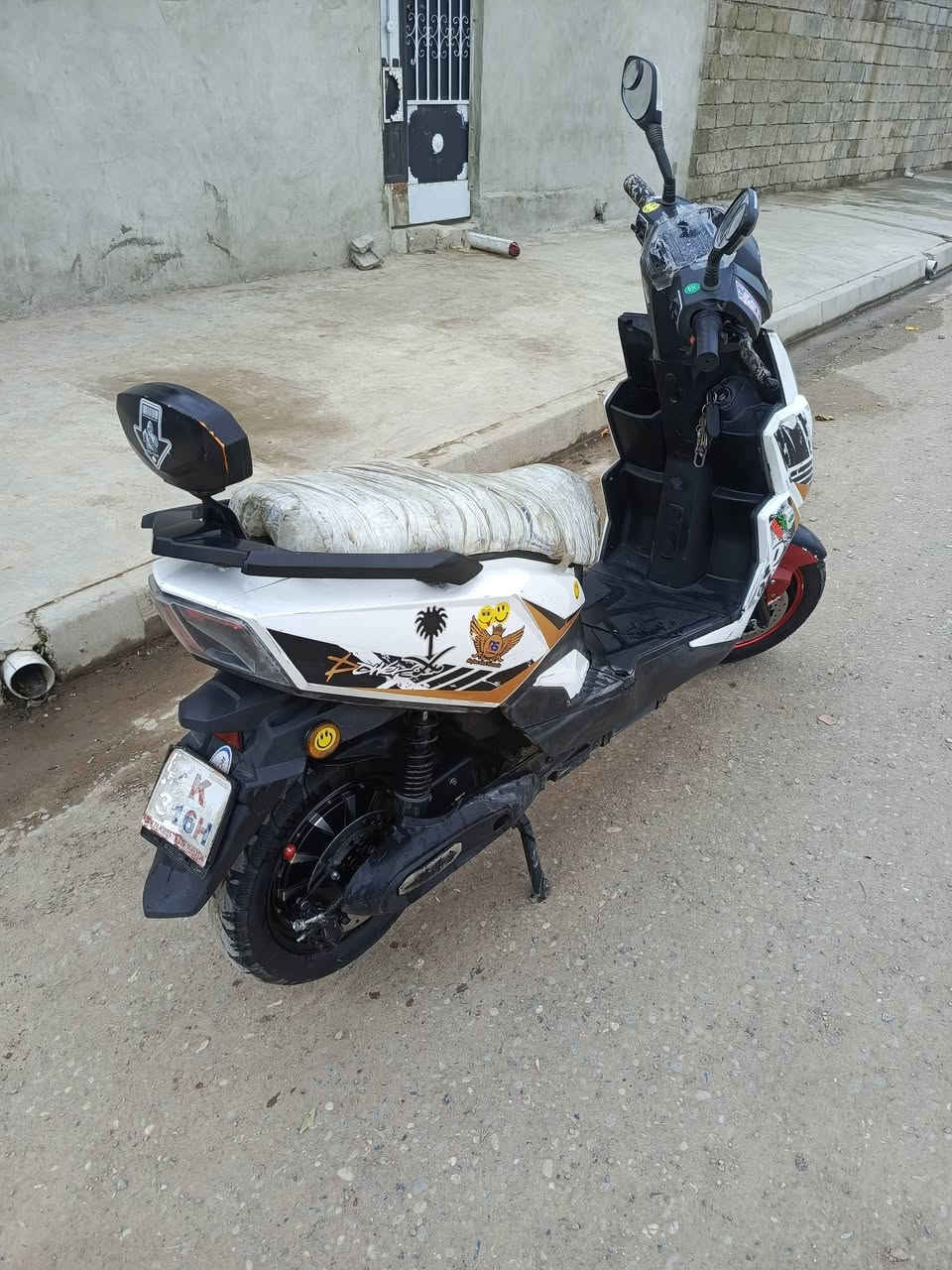 السلام عليكم عندي سكنس اريد أعارضو بريان أو صاعقه المواصفات لايت عالي ناصي رماش اشاير خلاط كلو شغال شرط رجوع بك Rللوراء لايت زينون 6بطاريات سرعة 80حقيقي اريد أعارضو بريان أو صاعقه هذا رقمي *********** هذا اسيا *********** هذا الكورك العنوان موصل حي السماح
