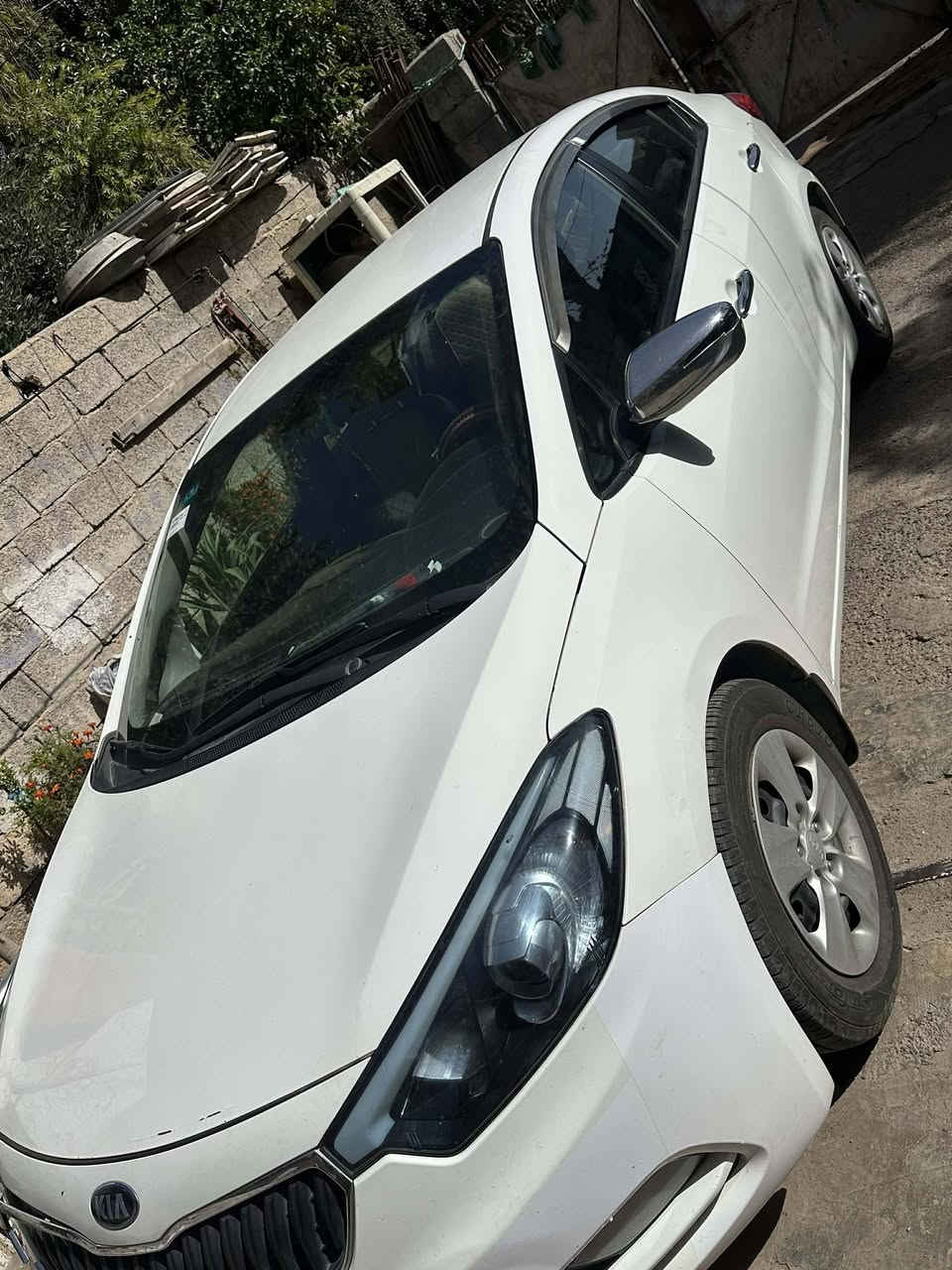 سياره  سيراتوا ٢٠١٤
مكفوله مال جناي 
كير ومكينه مكفوله   حجم ١٦٠٠ 
رقم ديالى جديد وسنوية جديدة 
تبريد ثلج بالضمان 
٣ سويچات احتياط
داخل اسود
مري 
تايرات 
شاشة


**إذا كنت صاحب هذا الإعلان وتريد حذفه لأي سبب، رجاءا أرسل رسالة إلى الدعم الفني**