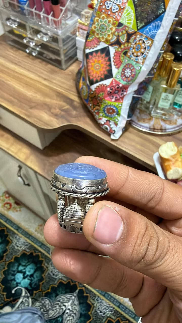 الصور تتكلم 
السعر خاص شباب 
عقيق ازرك صياغة تحفة التحف 👍


**إذا كنت صاحب هذا الإعلان وتريد حذفه لأي سبب، رجاءا أرسل رسالة إلى الدعم الفني**