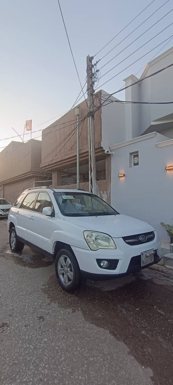 سلام عليكم اخوان كيا سبورتج 2009 رقم اربيل الماني مكفوله كفاله من الصبغ جاهزه مكينه كير حداديه كله جاهز تبريد شغال السياره فتحه كلشي موضح بلصور ومبينه نضافه السياره السعر 118وبيه مجال  العنوان النجف حي الميلاد استفسار ع رقم فقط مكلف بلنشر ‏‪
‏‪0783 690 0036‬‏
