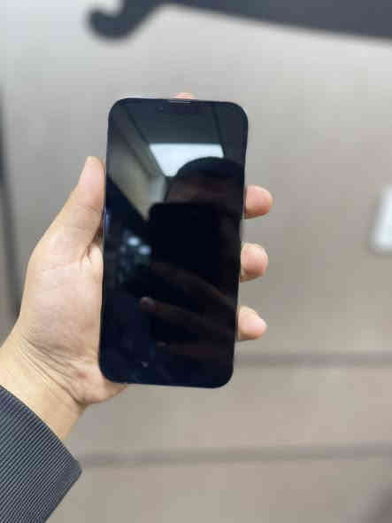 السلام عليكم 
iPhone 13 Pro Max
ذاكره 256
بطاريه 85%
جهاز وتر بروف 
ما مفتوح تأخذ ضمان من المحل إذا مفتوح اخذه بلاش 
جهاز نموذج M
وياه كيبل اصلي 
السعر 760 الف قفل قفل
العنوان بغداد الجديده 
رقم ***********
