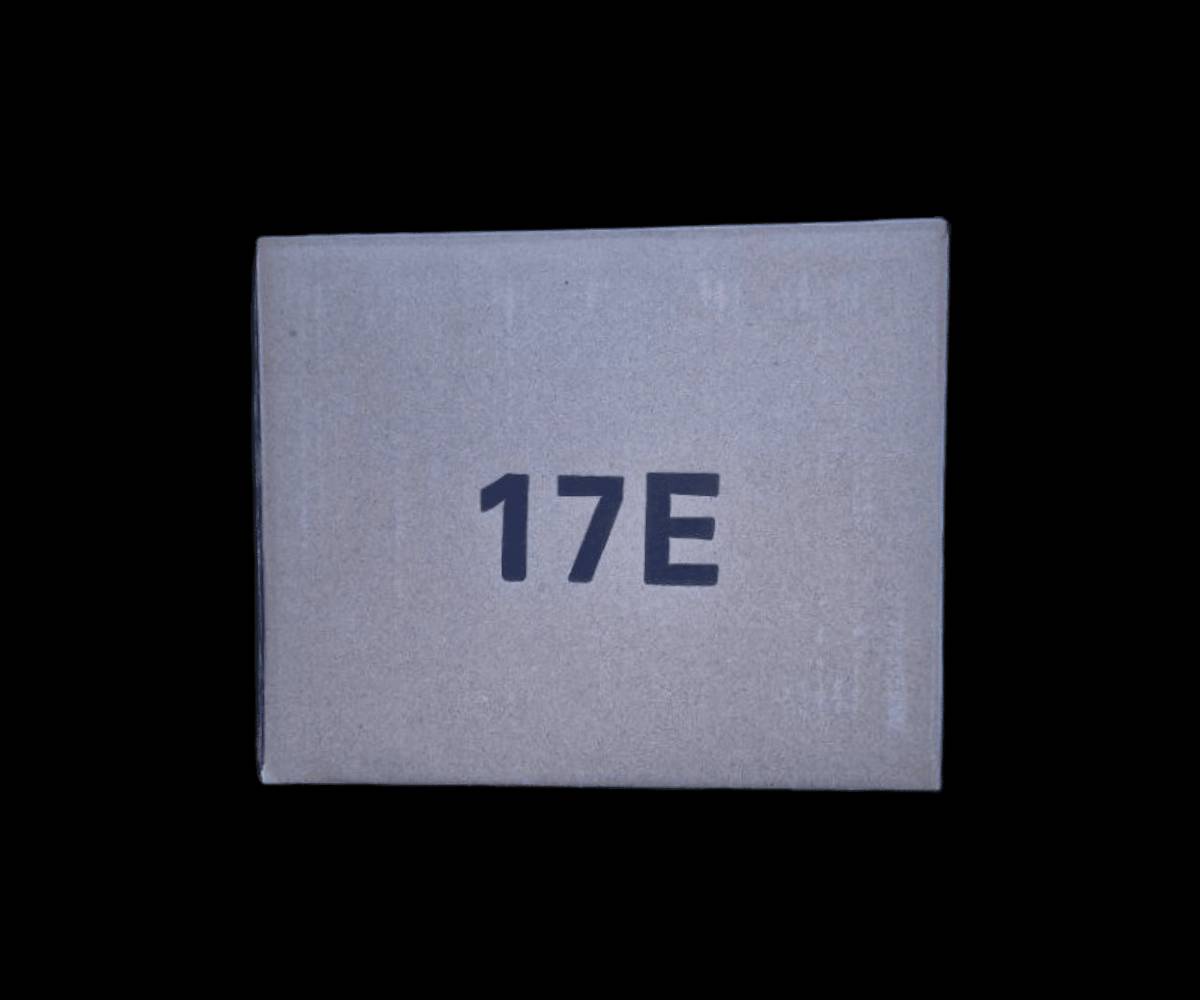 قاصة آمنة لحفظ النقود والمجوهرات والمقتنيات الثمينة، مناسبة للمنزل والمكاتب والمتاجر، وقابلة للتثبيت على الجدار أو الأرضية.
المميزات:
كود سري رقمي قابل للتغيير (3–8 أرقام)
فتح بالكود أو بمفتاح طوارئ
تنبيه عند إدخال رقم خاطئ مع قفل مؤقت
مؤشرات ضوئية لسهولة الاستخدام
مصنوعة من معدن قوي ومتين
تعمل بـ 4 بطاريات AA مع مفتاح عند نفاد البطارية
المحتويات: قاصة (23×17×17 سم) + 2 مفتاح + بطاريات + براغي تثبيت + دليل استخدام