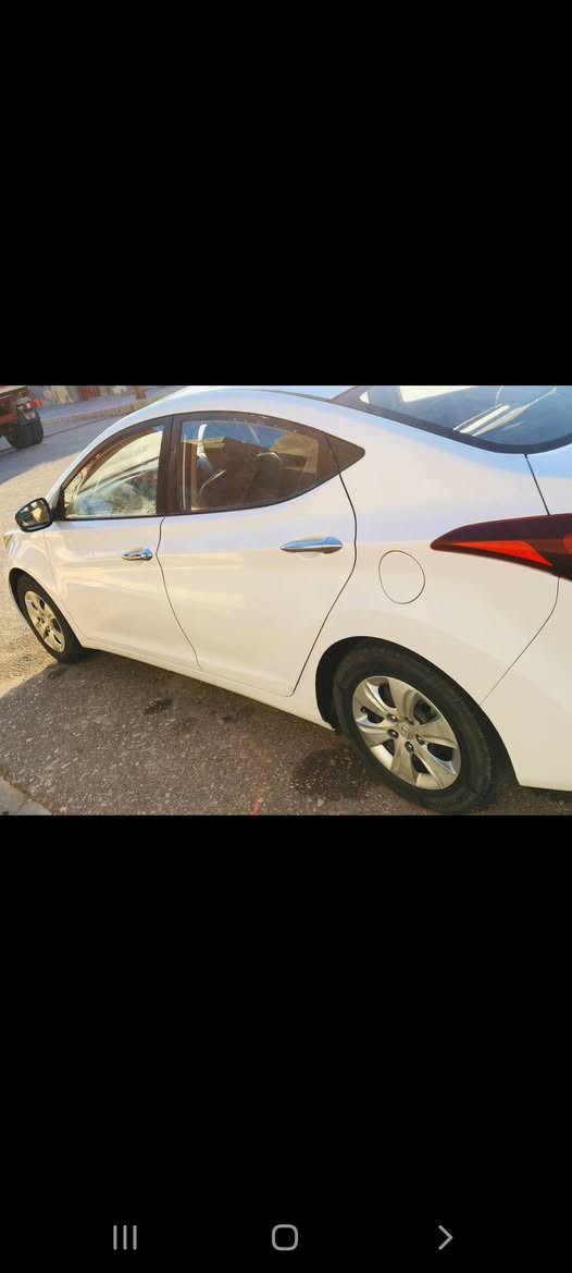 السلام عليكم سيارة اللبيع الانترة موديل 16خليجي محرك 1800رقم ذي قار بسمي السيارة بيهة رشة حزام مكفولة من الضربة والتبديل شرط بدون حادث السعر 110 رقم الهاتف *********** تجي اتكلب وتقتنع واني بخدمتك
