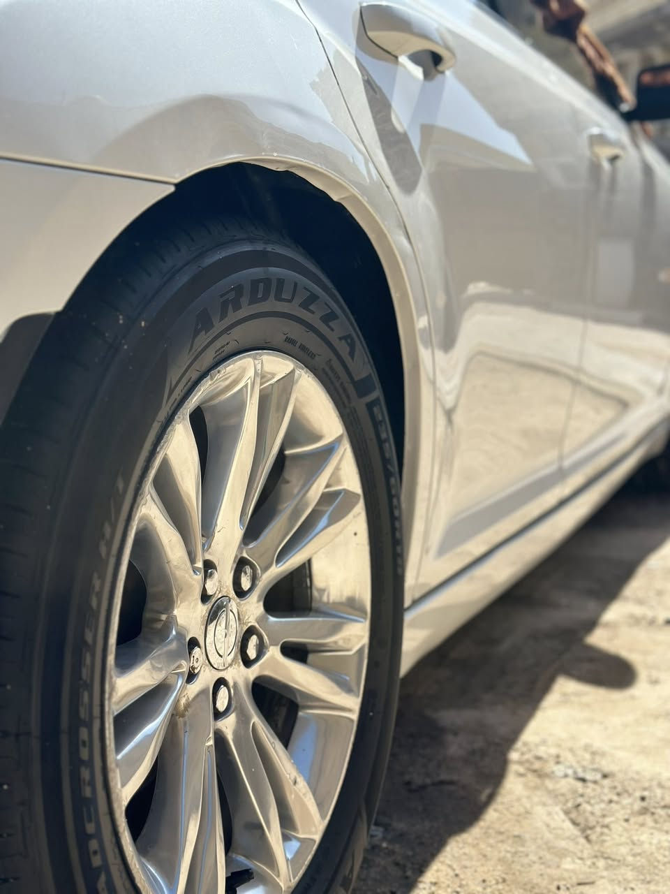 بيع وللمراوس حسب الرغبه *********** ☎️

🖤 أوباماكنديه 2015 🖤
❤️اللون ابيضّ صدفي 
✅ محرك 3600 ملاحظه المحرك بي ضعف !
✅ ماشية 185ألف كم
✅ سنوية لغايه 31
✅ فول 

▫️ بانورامافتحتين
▫️ تشغيل عن بعد
▫️ كشنات جلد كهرباء (حار/بارد)
▫️ تبريد ثلج 🥶
▫️ شاشة كبيرة + كاميرا

▫️ دواسات كهربائية
▫️ إشارات بالمرايات
◾️ويل مكسيكي 18 اصلي

مكفوله من صبغ والضربه بيها بارد أماكن قليله ⚠️تحويل ثاني يوم بأسمي 

📍 بصره
