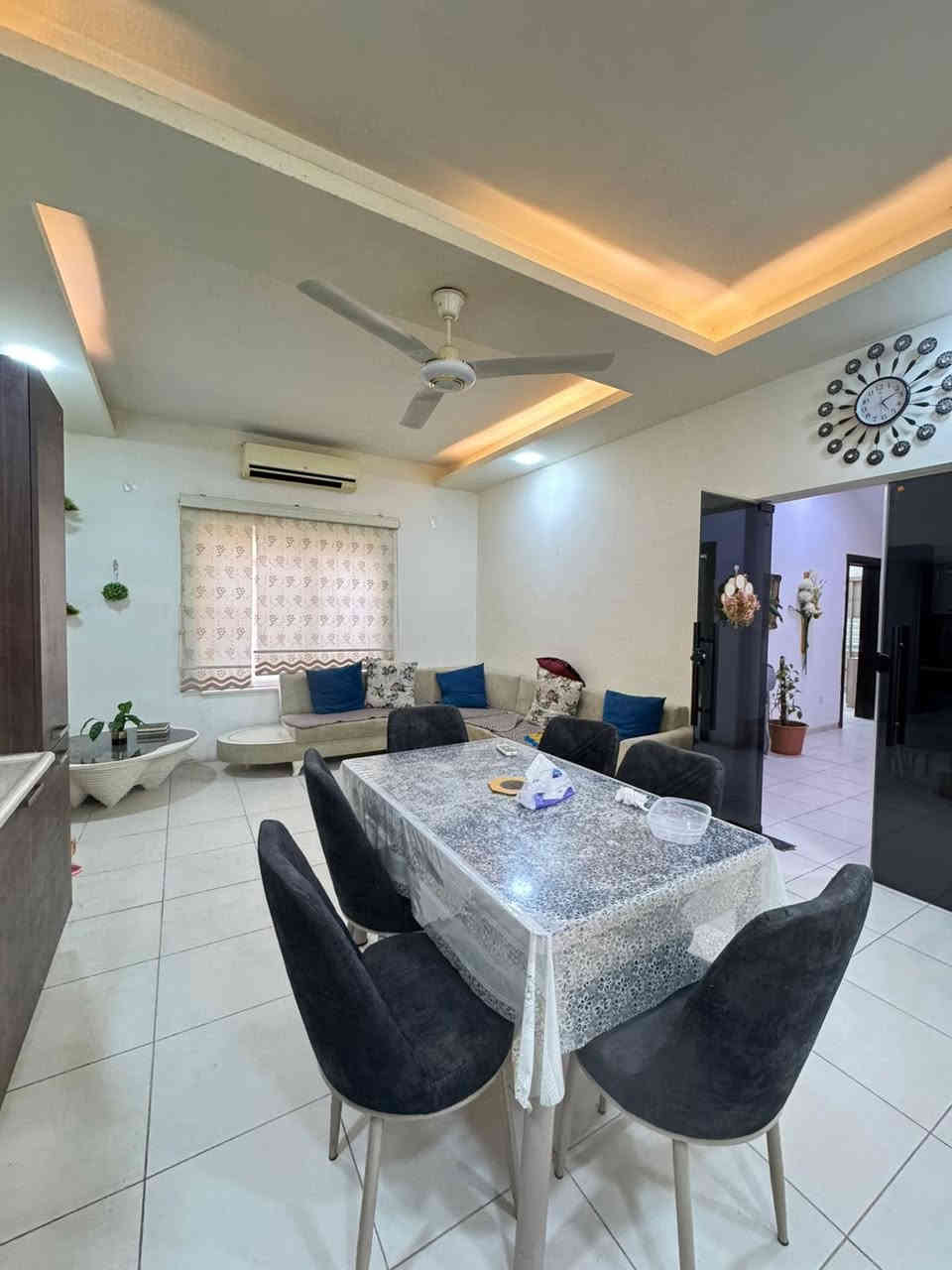 #بيت #مؤثث #للايجار في مجمع اتلنتيك
200م 
4 غرف 
استقبال
مطبخ 
هول 
كراج
حديقة
طريق كسنزان بصف ملعب مدينه ماجدى لاند
‏‎للاتصال والاستفسار 
‏‎‏‎فايبر + واتس اب
***********
***********
***********
‏‎شركة باغى لاوان
