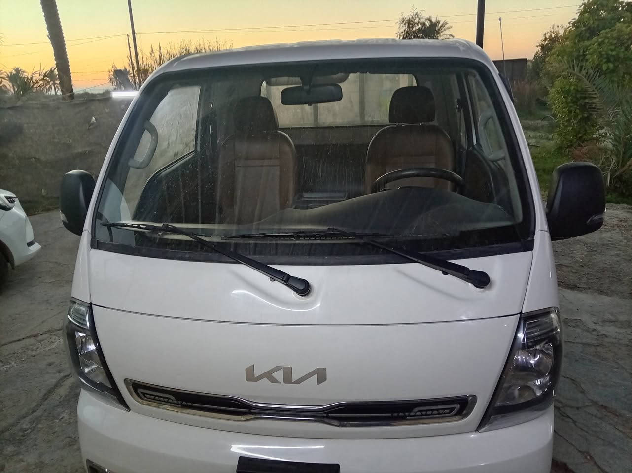 سلام عليكم كيا عموشه موديل 24 السياره جاهزه مكان السياره بغداد الرقم الهاتف رقم بغداد***********
