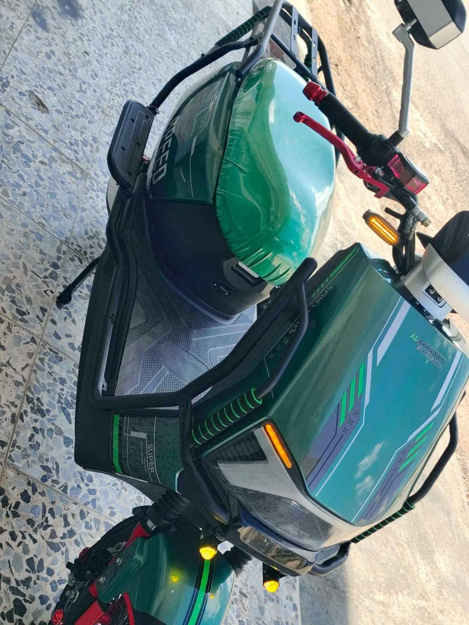 سلام عليكم شباب البيع موطور شحن الاخوين موديل25 بعده جديد معنى كلمه كله شغال 6بطاريات شرط فحص مكان سعر650بي مجال الرمادي التاميم القادسيه الاتصال على  رقم الهاتف ***********
