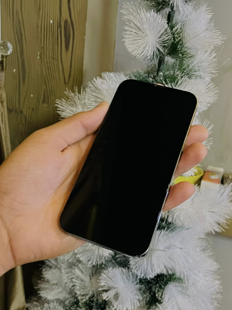 iPhone 13 pro max 
ذاكره 256 
الون بحري 
بطاريه 100 
نموذج m
امريكي 
جهاز مستبدل بطاريه اصليه فقط 
الباقي كله نورمال شرط حاسبه 
كله شغال مابي اي خلل شرط 
سعره 575 الف 
***********
