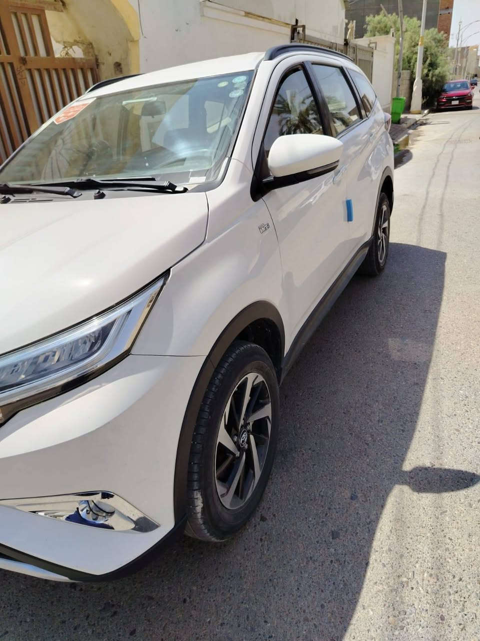 للبيع: تويوتا راش موديل 2019 (Toyota Rush  .
تحويل مباشر
السنوية / جديدة.
الهزة /  جديدة.
 الرقم / اربيل
المحرك / 4 سلندر (اقتصادية جداً).
 عدد المقاعد / 7 مقاعد / 3 صفوف سيارة عائلية بامتياز.
 تشغيل بصمة
تحكم ستيرن 
  تبريد تكييف مركزي 
حساسات / خلفية أضواء LED 
ويل كب 
مكان السيارة/الرمادي
ماشيه / 83 الف
 السعر/ 160 ورقة  وبيها مجال بسيط للجادين.
 للتواصل واتساب واتصال / 
***********
