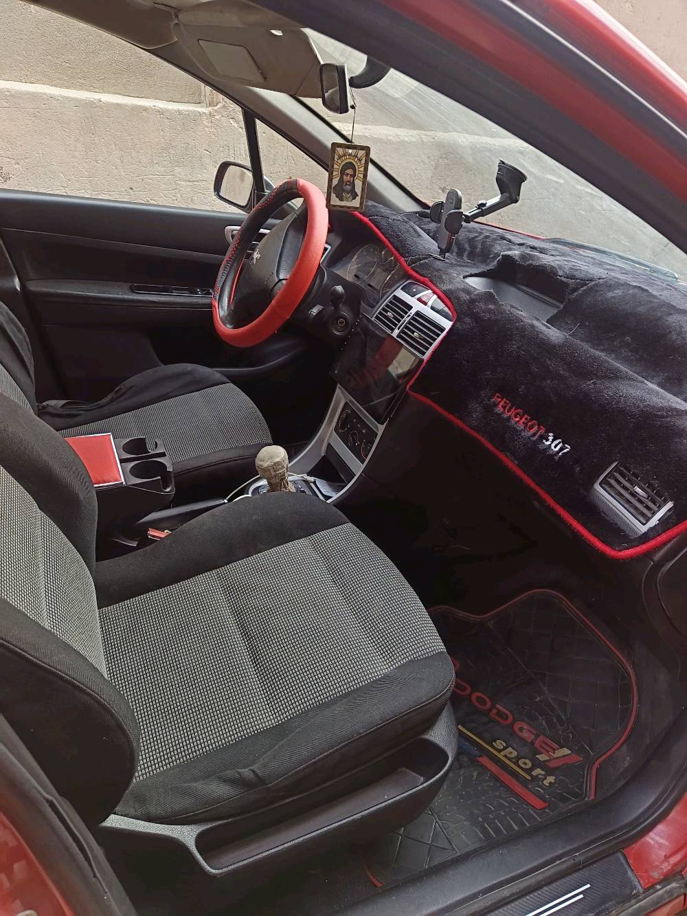 بيجو 307 فرنسي موديل 2006
كير اتوماتيك ومحرك مكفولات تبريدها شغال التدفئة ايضا حداديه نص عمر يرادله تبديل بس يمشي عارضها للبيع فقط بسمي تحويل مباشر شرط رقم بغداد دولي كشرها مكفول شاشه وكامره وبعد مواصفات بيها باتري +نوزالات+ بلكات+ فيت بم +مجول+ دسكات امامي+ فلنجات+ وبور ستيرن كلهن جدد مبدل يعني ادامة كامله مكان سيارة بغداد جسر ديالى القديم يم الزعفرانية عارضها 58 ورقة وبيها مجال قليل رقم *********** بي واتساب 