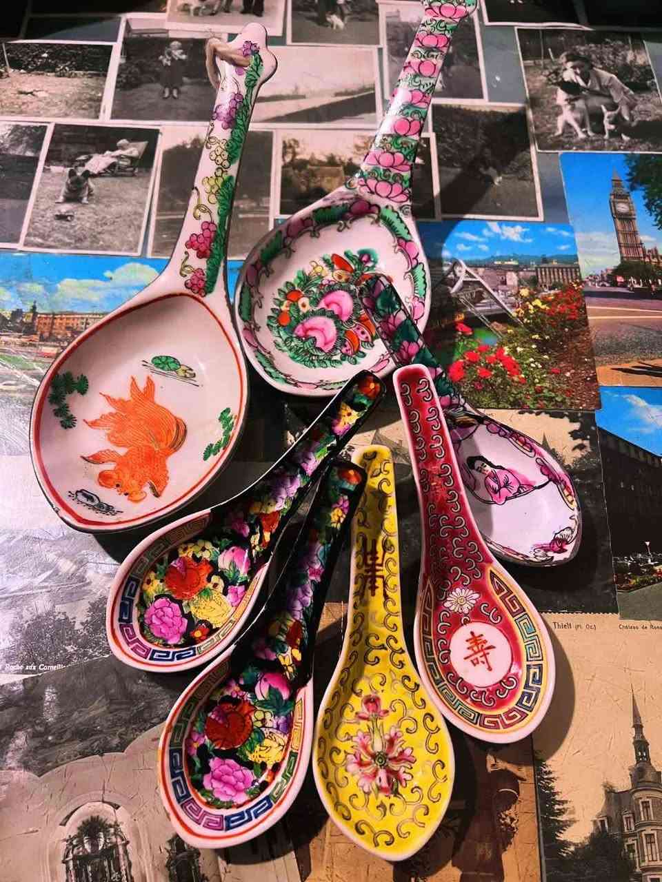 Antique Hand-Painted Chinese Porcelain Oriental Collection
​Availability: A unique collection where each piece is available to be sold individually.
​Condition: Excellent Vintage Condition, No Chips, Cracks, or Flaws.
​📸 Please review the photos carefully as they form part of the description.
📦 Shipping Available to all governorates.
✉️ For price and serious inquiries: Please feel free to send a direct message (DM). الاسكندرية, مصر


**إذا كنت صاحب هذا الإعلان وتريد حذفه لأي سبب، رجاءا أرسل رسالة إلى الدعم الفني**