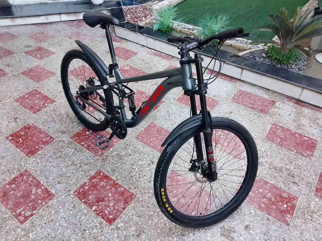 من رخصت الدمان بايسكل امتياز برازيلي سبعه كير دبلات شغلات بريكات امامي خلفي شغال  البايسكل كامل وما بي اي نقص واخو الجديد سعره 100 وبي مجال  المكان بغداد حي اور قرب جامع الفردوس للستفسار *********** يوجد واتساب
