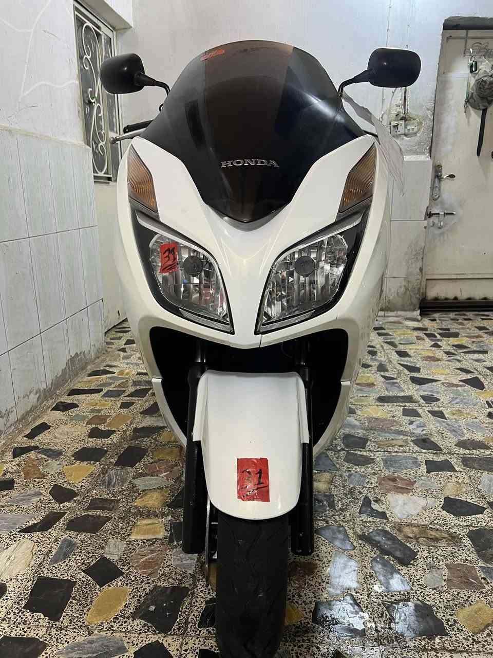 السلام عليكم 0/12 HO NDA مكفولة كفالة عامة دراجة رمبة صور مزاد 🇯🇵 يابانية ماشية 36km تدفئة بل يدات نضام ABS نضافة 100/100✅ كتلوكات شركةمكاني بغداد الاستفسار واتساب ***********☎️💵📞
