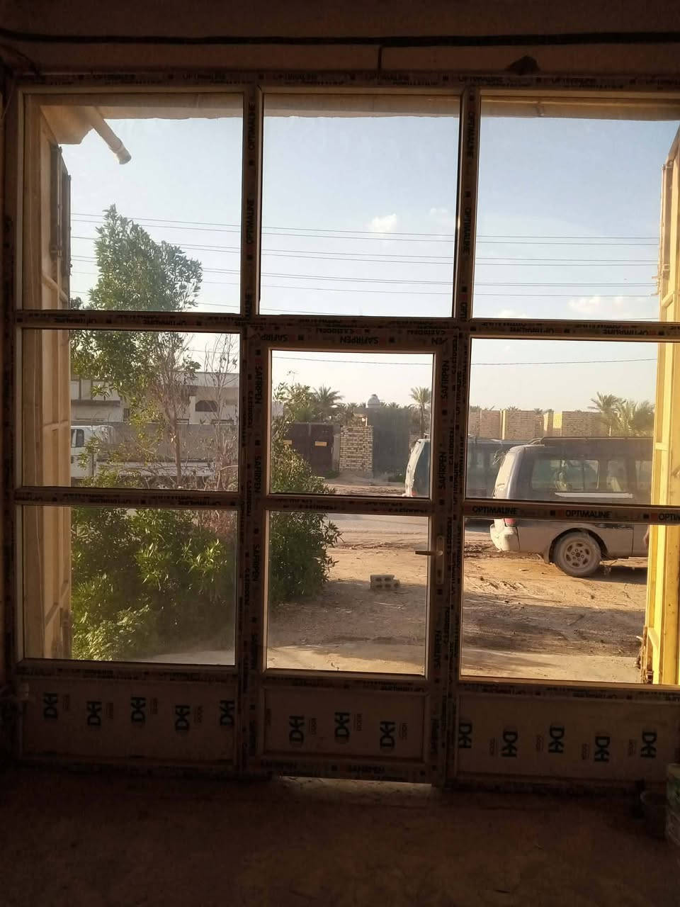 سلام عليكم البيع جديده السعر ٥٠٠ الف وبيه مجال العنوان ورديه خارج رقم الهاتف ***********
