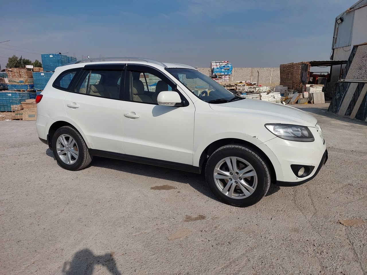 السلام عليكم سنتافيا موديل ١٢
محرك ٦ سلندر
٤ ×٤ فور ويل 
شركه عامه 
مكفوله كفاله عامه ماعدا بارد بلجاملغ الأمامي ٤ أصابع 
سياره جاهزه تخم تاير 
حداديه جديده
مكاني ميسان رقمي ***********
