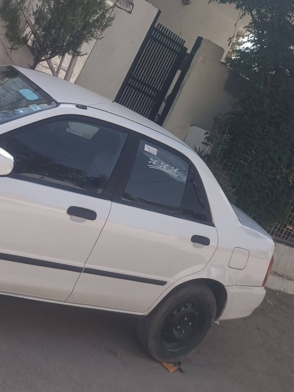 مازدا ساڵۆن 2002 تەکسی بووە کراوەتە خسوسی   سەنەویشی تا 2029تازەیە  هەزەشی تازەیە ...مەزبوت و بێ کێشە و بۆیاغێکی زۆر جوان و شاز کراوە ،،، سەقف و شانەکانی زۆر جوان و  شازە بێ کێشەیە  تەنها دوو لێدراوی هەیە ئەویش  پێشی ناوگرتنێکی زۆر کەمی هەیە و سندوقیشی ناوگرتنی هەیە بەڵام زۆر جوان چاکراوەتەوەو  و سەیارەکەش بەعام زۆر قوتو و شاز و جوانە... تەبریتیشی لەسەر سویچە ... نرخی 49 و کەمێ مەجال .....ژ.م ***********       ***********

