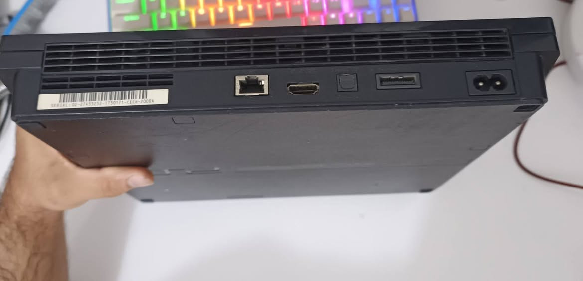 السلام عليكم بلي 3 سلم
هارد داخلي 120gb خارجي 320gb
الالعاب موضحة بالفيديو *وموجود برنامج ipkg تكدر تنزل العاب مباشر من النت وتثبتهن بلداخلي

ملحقات كاملة كيبلhdmi وكيبل الطاقة كيبل شحن 

جويستكات نظيفات ثنين الرصاصي اصلي والاسود تجاري

السعر ((140 وبي مجال))
عنواني كربلاء الچاير

ملاحظة *الكارتون غير مطابق


**إذا كنت صاحب هذا الإعلان وتريد حذفه لأي سبب، رجاءا أرسل رسالة إلى الدعم الفني**