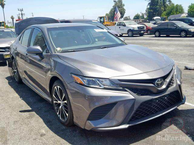 سلام عليكم ورحمه الله وبركاته

تويوتا كامري 

2018

SE مواصفات معروفه

وارد امريكي 
رقم بغداد الجديد هزه جديده
صور السياره والسونار بالمنشور

كشن سايق كهرباء + جلد
كامره خلفيه 
 ماشيه 140 ميل 

كير محرك مكفولات 

***********
