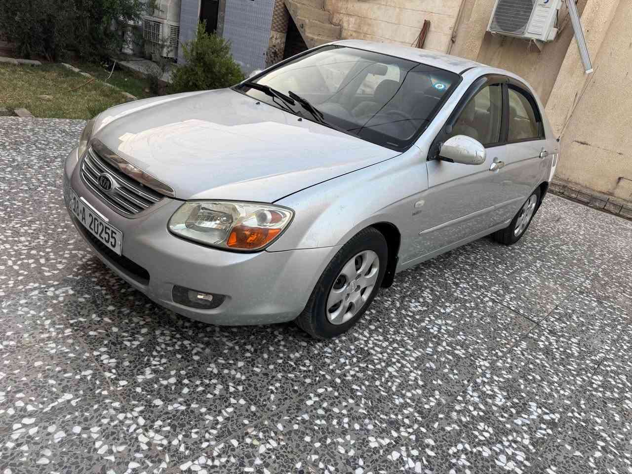 للبيع ***********السعر 73 كيا سبكترا موديل 2008 رقم بابل جديد اوتوماتيك محرك 2000دوش بيها رشات صبغ بل صفاح تبريد شغال السيارة حلوه وجاهزة كير ومحرك حداديه تبريد السعر 73 مكان السياره كربلاء المقدسة كربلاء, العراق
