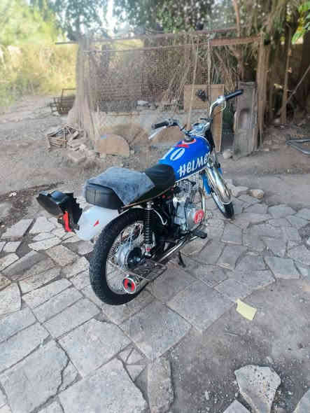 السلام عليكم دراجة شاصي 20 نامه وتعمير 25  اصلي مكفولة  دراجة خير من الله شلعه معدل 4تبديل دهن تعمير جديد السعر 800 وبيهة مجال مكان كوت عزه الرقم ***********
