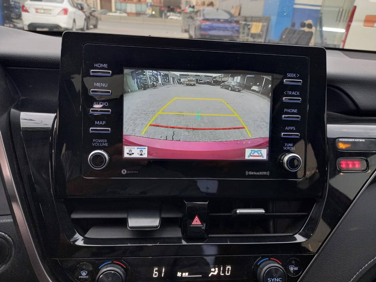 السلام عليكم اخواني العزاء كامري أمريكي مديل 2022
موصفاتse فول4 سلندر مكينة 2500 بانزين فقط 
رقم بصرة معوقين رقم انكليزي ماشية 62 موصفاتها
3 انظمة قيادة نظام عادي واقتصادي وسبورت
بصمة 
تشغيل عن بعد
فتحة سقف
شفتات بالستيرن 
رادارات جانبية
تحديد المسار 
بيها بعد مواصفات ما اذكرهن السعر 180 مع المجال الستفسار 
على الرقم الهاتف*********** والشراي بخدمتة
