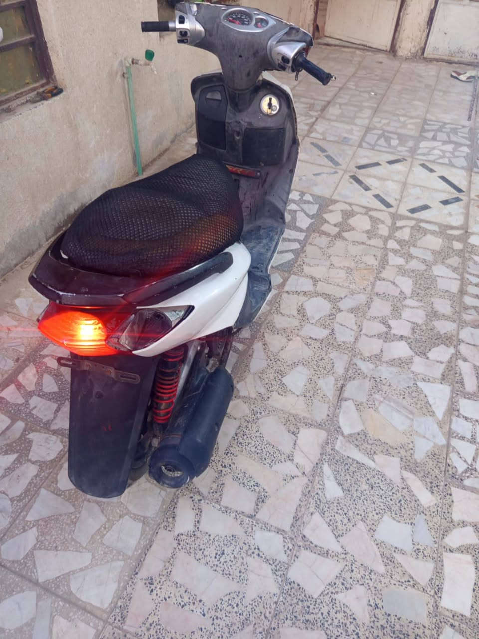 سلام عليكم سكنس 110ياباني كامله مكمله مكان بغداد مدينة الصدر لاورفلي
سعر 350وبيها مجال للشراي 
الرقم: ‏‪***********‬‏
