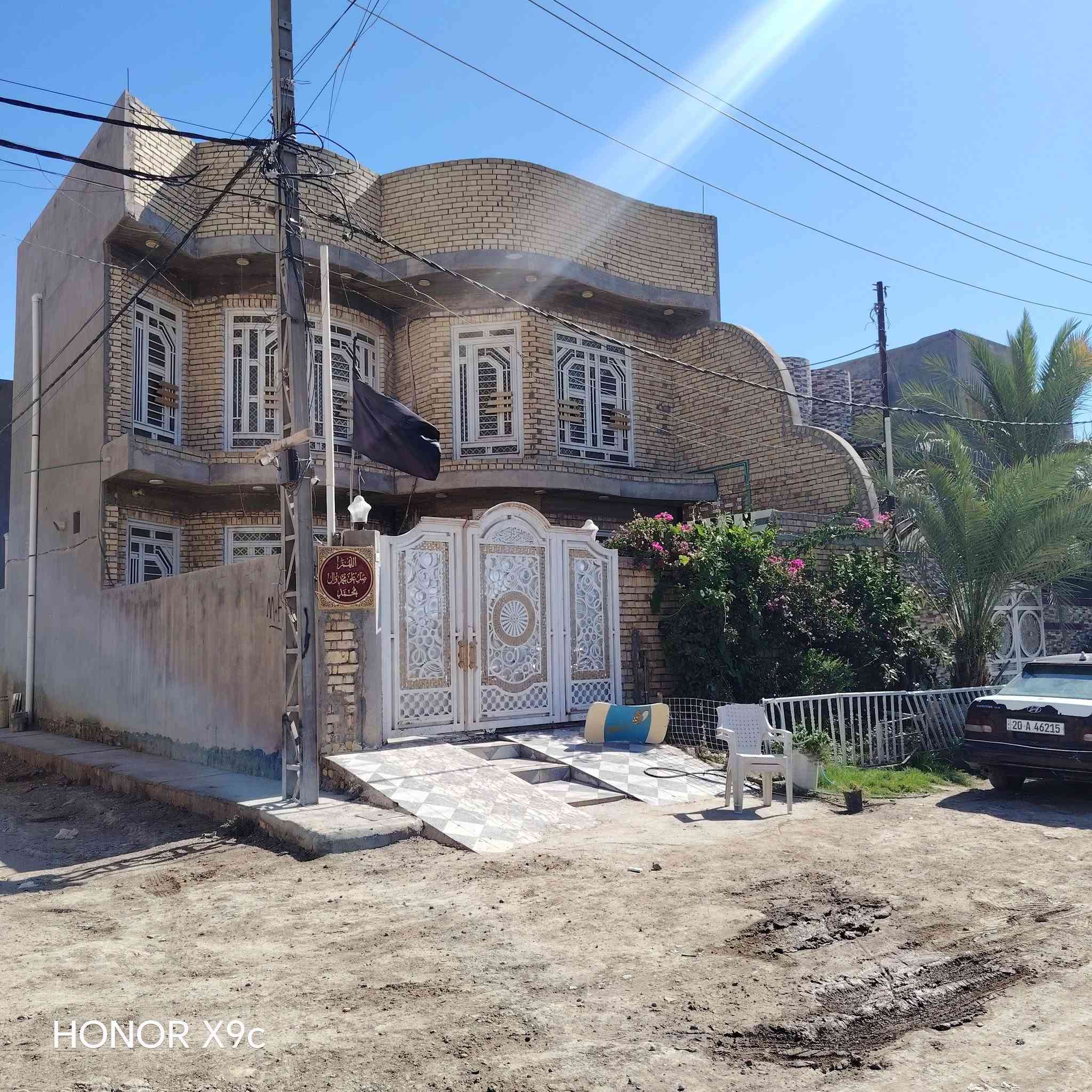 السلام عليكم
الدار للبيع بناء حديث مكانه مميز جدا حي عدنان مقابل سيطره الباشيه المساحه 250 طابو صرف ركن نوع البناء طابقين بناء طابوق جمهوري السقف كونكريت صب الطابق الأول يتكون من
1-غرفتين نوم 5 ×4
2-صاله 9×4
3- استقبال 8×4.5
5-مطبخ 5×5
6-مجمع صحيات داخليه وخارجيه
7-ممر خلفي
8- منور جانبي

الطابق الثاني

1-غرفتين نوم
2-صاله
3 - صحيات
للأستفسار ***********
