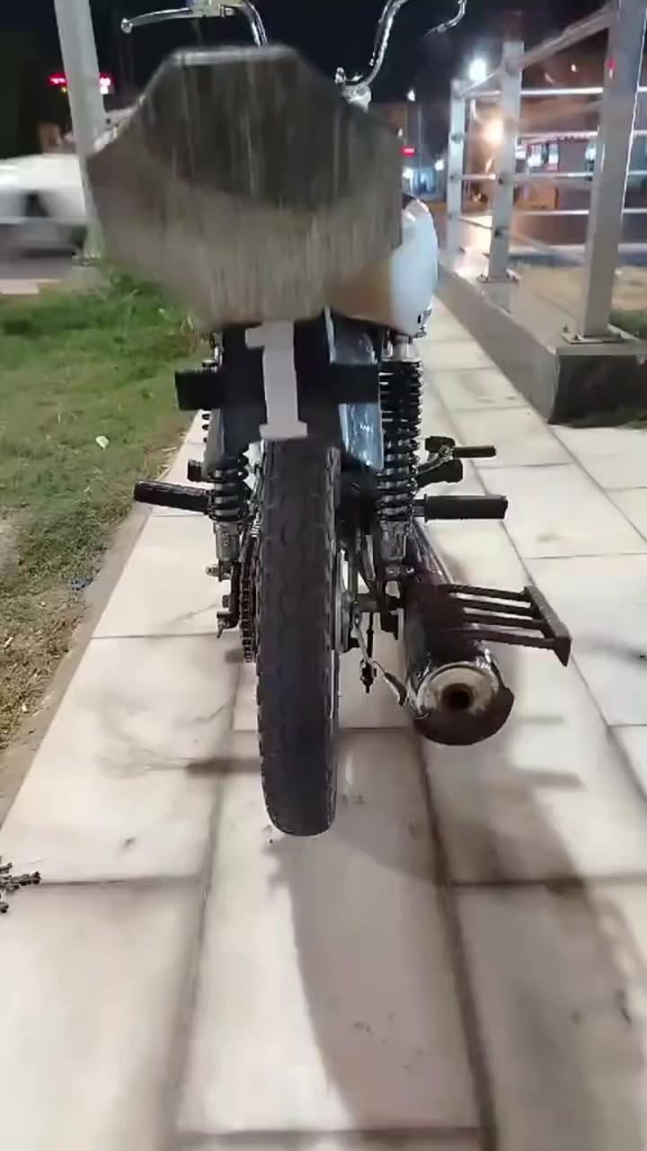 لبيع:  شاصي مديل 20 اصولي نامه تعمير كله 25 اصلي مكفول سعر 750 وبي مجال  كوت فلاحية ما متوجد خاص مكلف بنشر لحد يرسلني  ليردها يدك ***********
