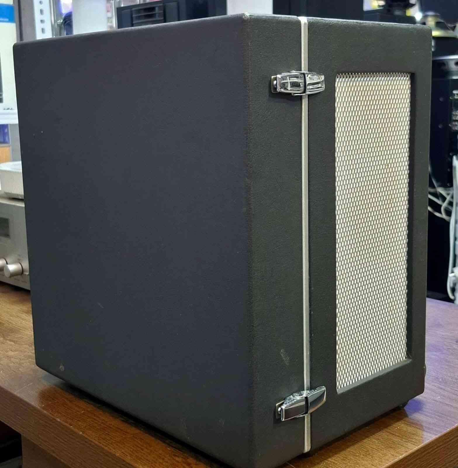 AKAI 1710 TAPE
تیب اكای 1710
ناطق (سماعاته يعني منه وبي)
 لمبات
موديل AkAI 1710
4 تراك
7 انج 
مع القبغ كامل جدا جدا نظيف
السعر 260 الف
مکانی اربیل


**إذا كنت صاحب هذا الإعلان وتريد حذفه لأي سبب، رجاءا أرسل رسالة إلى الدعم الفني**