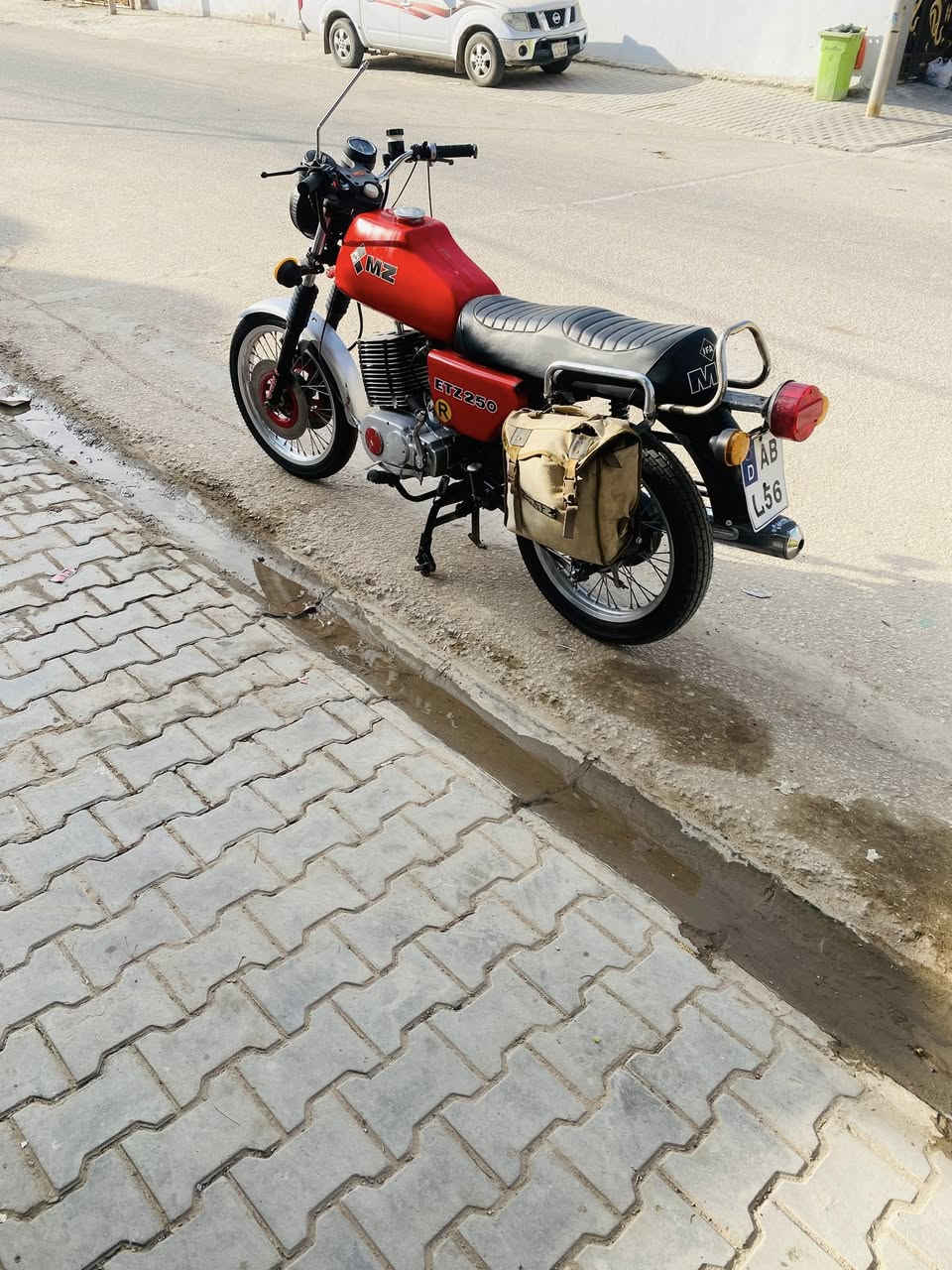 سلام عليكم مأطور ٨٢رقم وسنويه بدون راعي 
لحيم بلخشم صوب وجوه كشن صوب 
مأطور من تاير لتاير كله جديد برغي برغي 
معمر مكينه عسحك بعدهي مكاني نجف رقمي ***********
