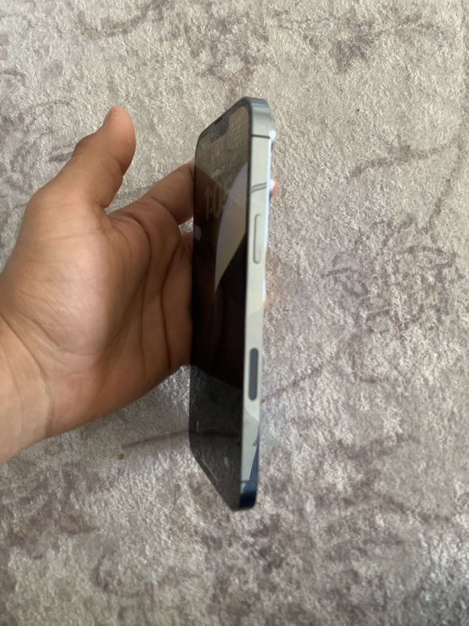 iPhone 13 promax
128 GB
1 sim 
LL/A
Battey 88 🔋 
ژم***********                                  لۆک هەوا نادات بە          زەمان بیلادی هەمو شتی  
شوێن :هەولێر
