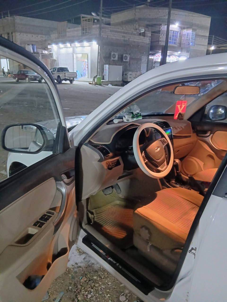 السلام عليكم تيكو 2018 سياره جاهزه مكينه كير حداديه شاشه لايت زنون فتحه المكان البصره الزبير رقم الهاتف *********** السعر 95 وبيها مجال اذا مراوس عادي
