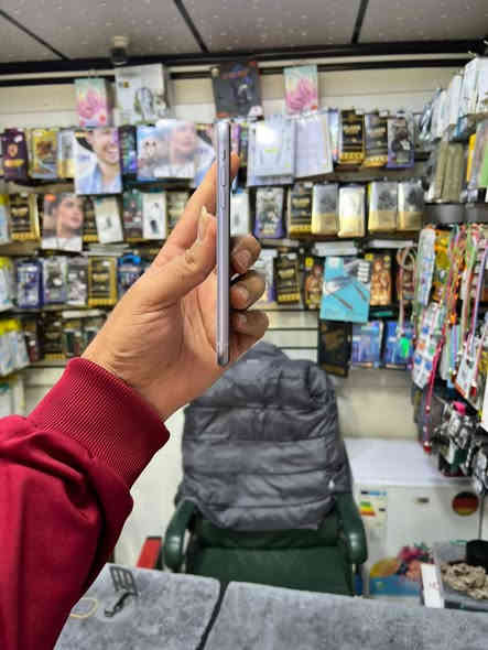 11 عادي 
ذاكره 128 
نموذج M تك سيم 
بطاريه 100 
شرط نورمال حاسبه 
وتر بروڤ 
سعر الجهاز 255 
شراي خاص او اتصل 
*********** 
***********
