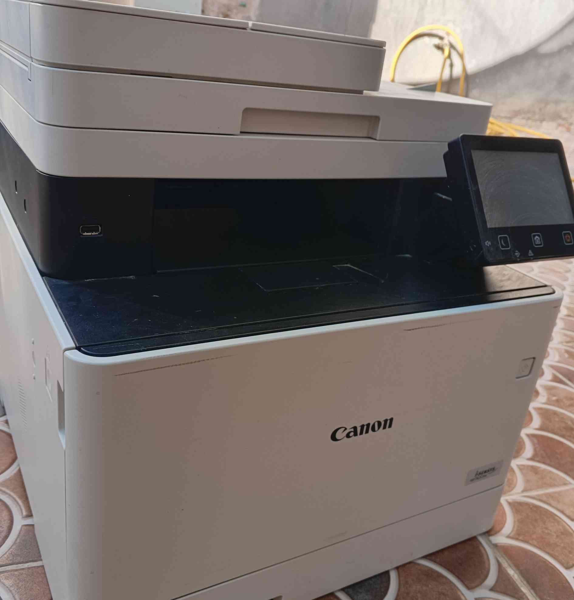 طابعات عدد 2 شغالات 
وحده عوزه كادرجات 
والثانيه تشتغل بس ما تطبع ماعرف شنو سبب 
قيم واخذ


**إذا كنت صاحب هذا الإعلان وتريد حذفه لأي سبب، رجاءا أرسل رسالة إلى الدعم الفني**