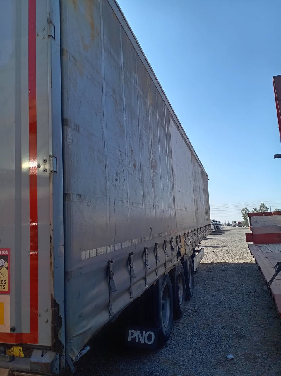 سلام عليكم عربانه كرونه 2015دخول جديد  حلوه لعربانه موجوده بل عماره مكلف بنشر هاذه رقم راعيه ***********
ما متواجد بل خاص
