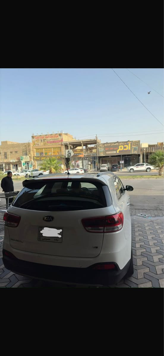 للبيع سورنتو خليجي موديل 17بانوراما مكانها النجف سعرها 225 قفل  محركة 6 سلندر ثلاث انضمة قيادة وبصمه وجلد وسايد بريك بالرجل ماشية 128 مكفولة من صبغ فقط بارد في الباب رصعتين في حاجب البنيد الاتصال *********** النجف, العراق
