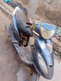 دراجه كامكو في تو مجفته البيع السعر 350وبيها مجال الرقم 07834947051