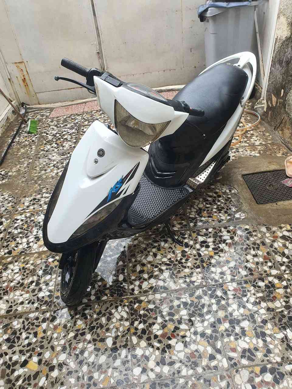 السلام عليكم
دراجة ماكس عدلة ابيض لوك جديدة نكرة سلف كهرباءيات شغالة لايت كشاف هورن جاهزة السعر ٦٠٠الف وبيها مجال العنوان بغداد للاستفسار ***********
