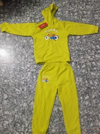 ملابس أطفال • قطعة