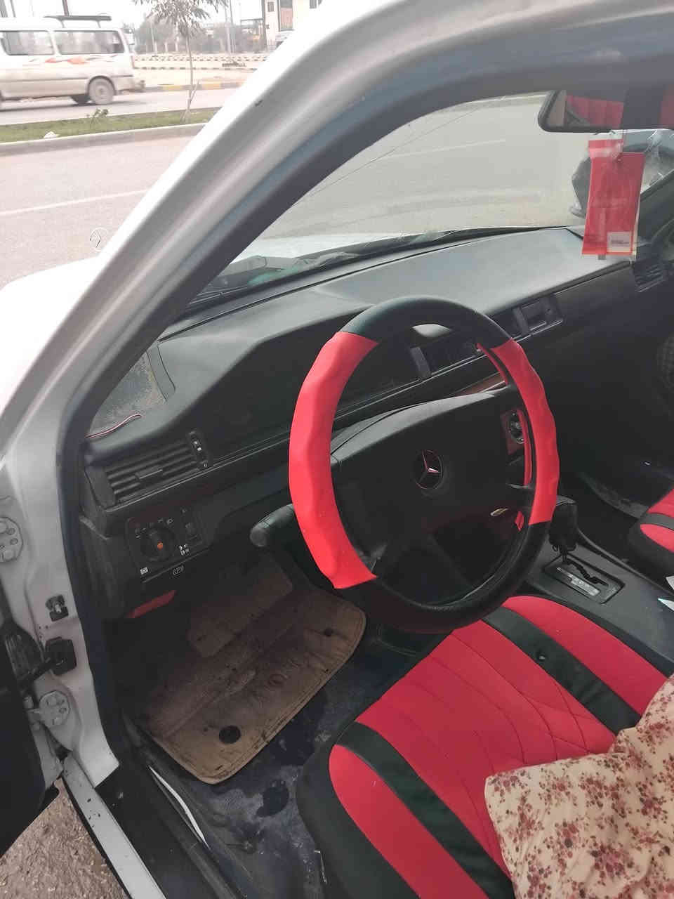 مارسيدس مديل ٨٩ مكفوله من الصبغ تبريد كير محرك راس الثور فتحه أرقام اربيل صاحب السنويه نجف جاهزا وكل المواصفات السعر ٨٠ ورقه بيه مجال ***********
