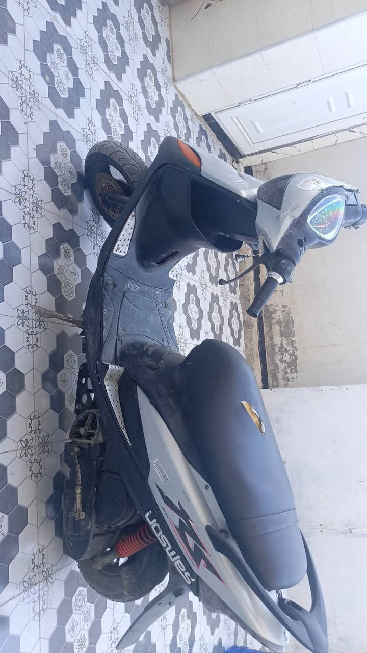 سلام عليكم دراجه ماكس عدله للبيع مكينه مفتوح كفرات بلاد مال غير دراجه كهربائيات شغاله شلعه معدل فولل السعر 375 وبيه مجال المكان بابل مسيب حي المعلمين هذا رقمي ***********
