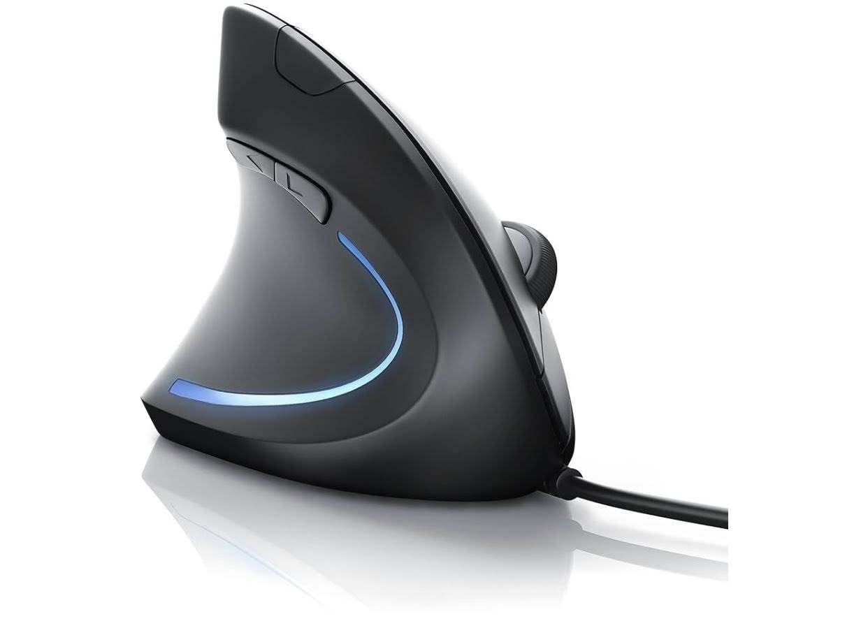 النوع: Wired Vertical Mouse (سلكي عمودي)
• الاتصال: USB 2.0
 • الدقة (DPI): 1000 / 1200 / 1600
 • Polling rate: 125 Hz
 • اللون: أسود
 • مناسب لويندوز: 7 / 8 / 10 / 11
 • مميزات: مريح لليد + أزرار إضافية + Plug & Play

السعر 10


**إذا كنت صاحب هذا الإعلان وتريد حذفه لأي سبب، رجاءا أرسل رسالة إلى الدعم الفني**