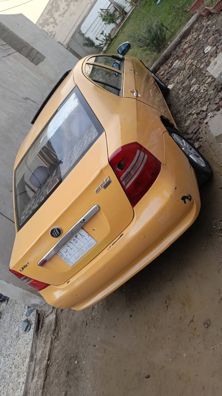 السلام عليكم (من رخصة صاحب الكروب ) للبيع سيارة اليفان 620 موديل 2011 بغداد مشروع وطني بسمي مصفرة هيئة وغرامات السيارة جاهزة واحلة من الصورة بيهة بعض الملاحظات مثل التبريد بي نقص راديتر مال الغاز وبيهة مكانات خياسات بصيطة غرفتهة كلهة كاملة التدفئة شغالة الكهربائيات كلهة شغالة المحرك والكير خير من الله والسيارة مال مال جناي متعوب عليهة وما مشتغلة تكسي استخدام شخصي   عنواني بغداد قرب مجمع بسماية وهذا رقمي (*********** )  السعر ٣٣ ورقة  ملاحظة إخوان غير متواجد عل فيس اتصال أو واتساب فقط وتحياتي للجميع
